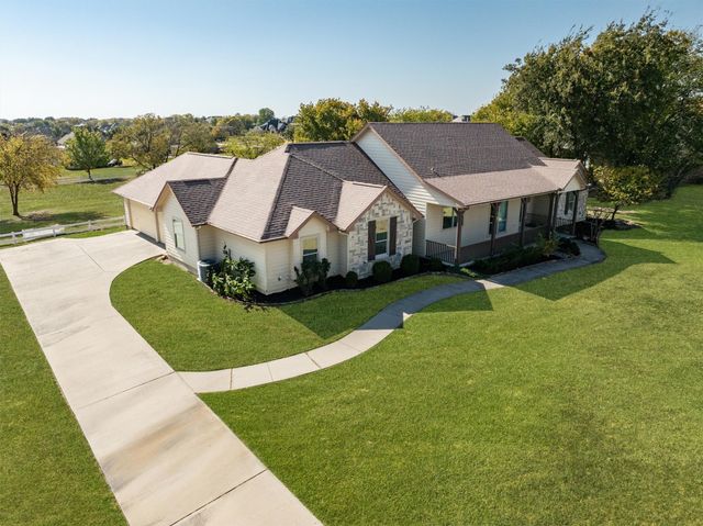 317 Lonesome Star Trail, Haslet, TX 76052