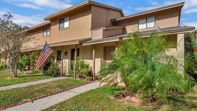 3913 OAK LIMB COURT, Tampa, FL 33614