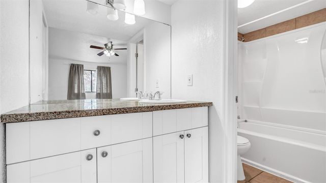3913 OAK LIMB COURT, Tampa, FL 33614