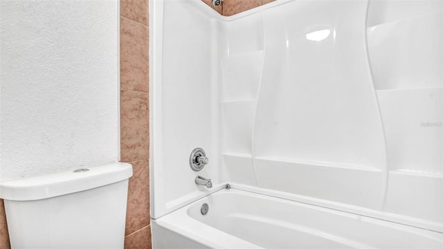 3913 OAK LIMB COURT, Tampa, FL 33614