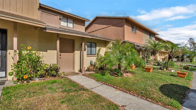 3913 OAK LIMB COURT, Tampa, FL 33614