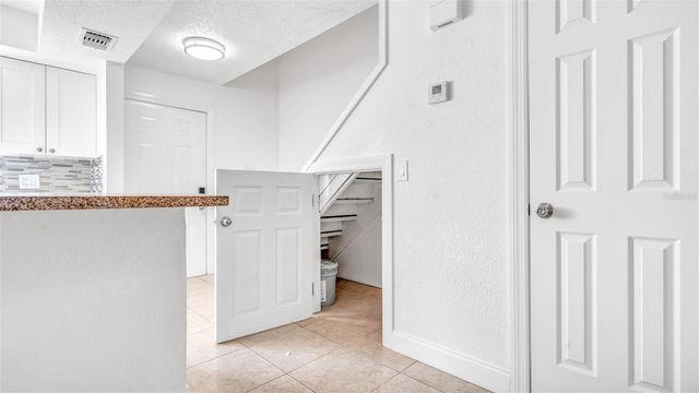 3913 OAK LIMB COURT, Tampa, FL 33614