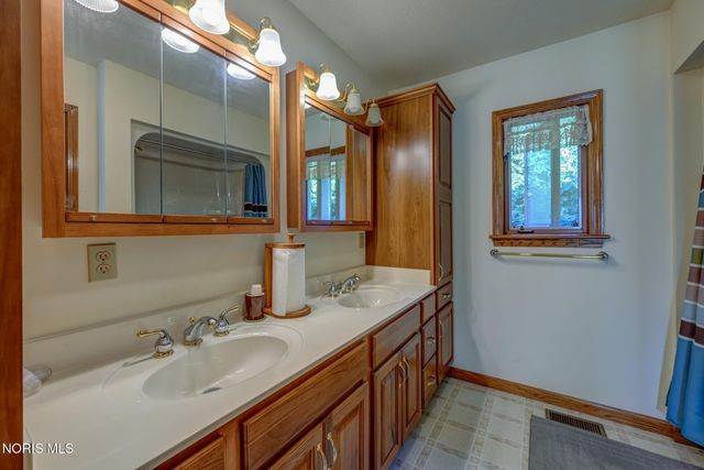 8549 Jerusalem Road, Curtice, OH 43412