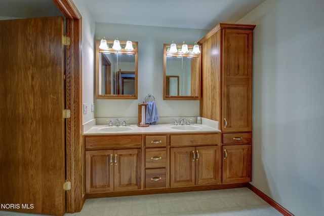 8549 Jerusalem Road, Curtice, OH 43412