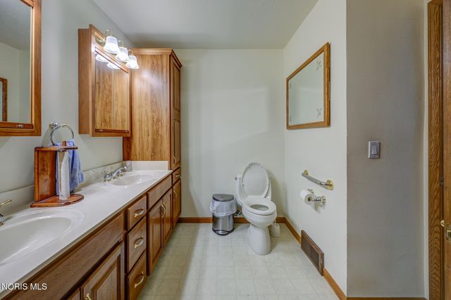 8549 Jerusalem Road, Curtice, OH 43412