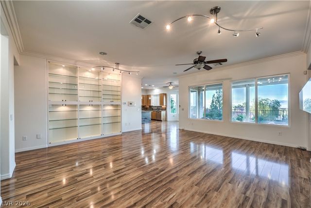 2328 Rosendale Village Avenue, Henderson, NV 89052