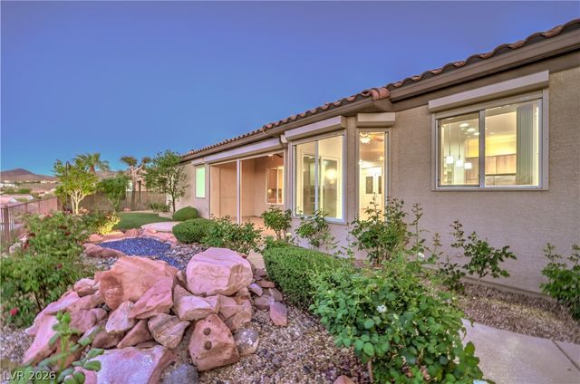 2328 Rosendale Village Avenue, Henderson, NV 89052