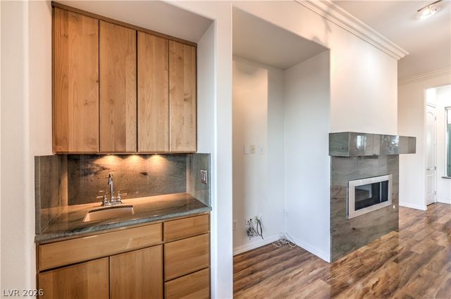 2328 Rosendale Village Avenue, Henderson, NV 89052