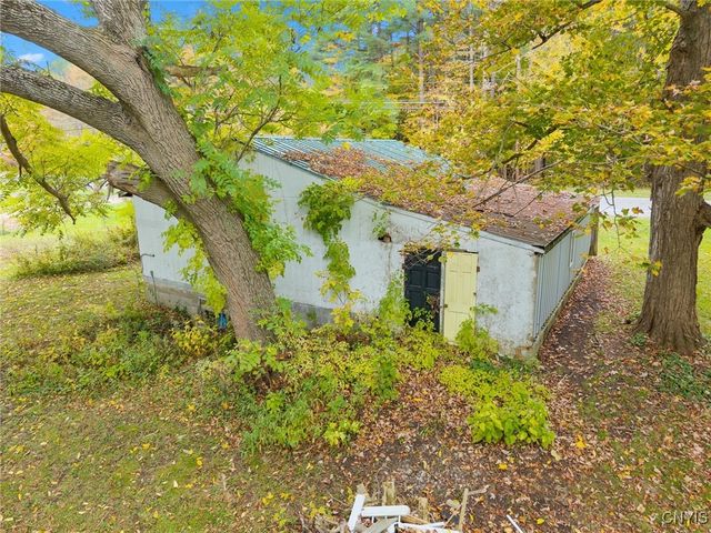 15196 State Route 104, Sterling, NY 13111