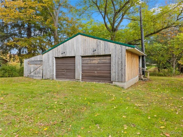 15196 State Route 104, Sterling, NY 13111
