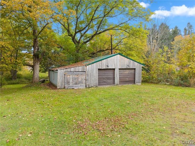 15196 State Route 104, Sterling, NY 13111