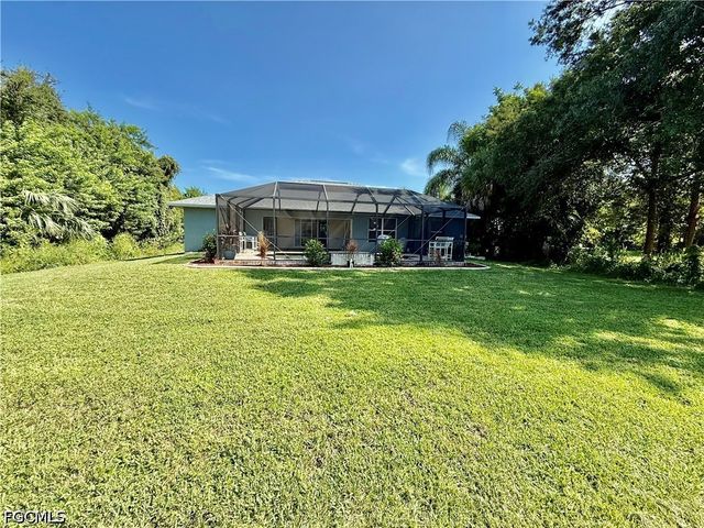 2707 7th ST W, Lehigh Acres, FL 33971