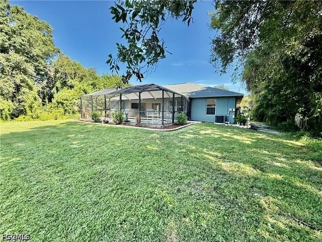 2707 7th ST W, Lehigh Acres, FL 33971