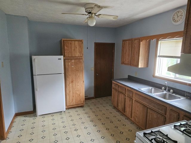 715 Lum Avenue, Kalamazoo, MI 49048
