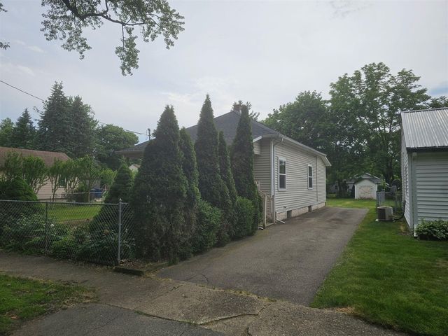 715 Lum Avenue, Kalamazoo, MI 49048