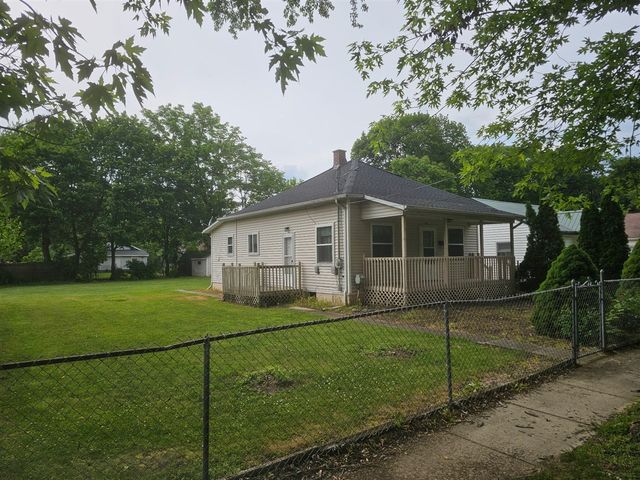 715 Lum Avenue, Kalamazoo, MI 49048