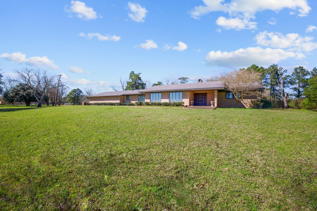 475 EISSMAN ROAD, Leesville, LA 71446