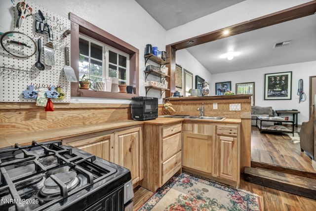 1015 US highway 395, Washoe Valley, NV 89704