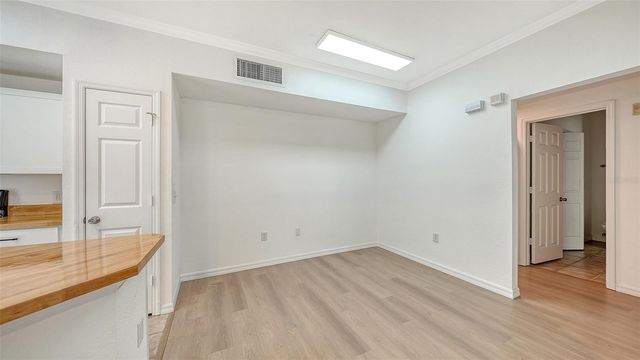 5561 ROSEHILL ROAD 104, Sarasota, FL 34233