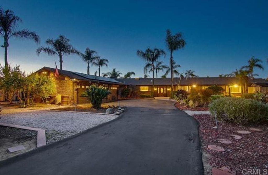 5015 Estates Way, El Cajon, CA 92020