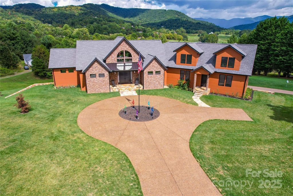 57 Union Chapel Road, Weaverville, NC 28787