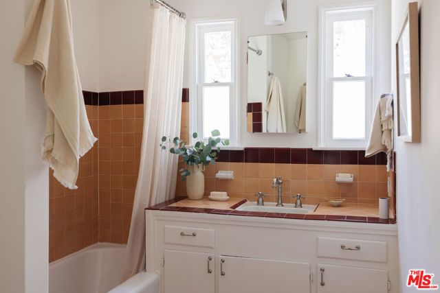 2025 Maycrest Avenue, South Pasadena, CA 91030