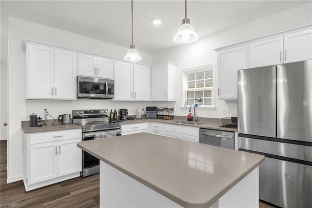 828 Sagemount Street, Jamestown, NC 27282