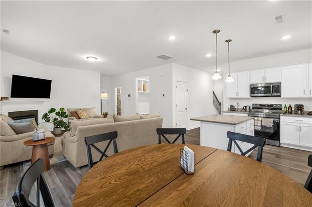 828 Sagemount Street, Jamestown, NC 27282