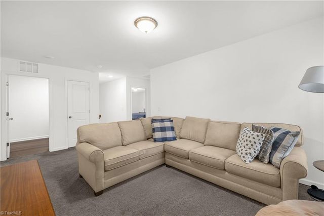 828 Sagemount Street, Jamestown, NC 27282