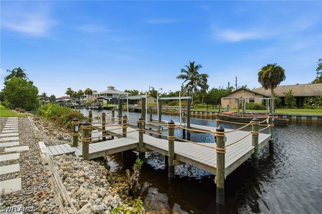 5531 Harborage DR, Fort Myers, FL 33908