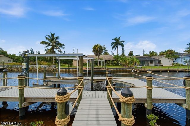 5531 Harborage DR, Fort Myers, FL 33908