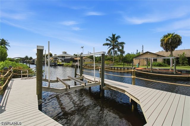 5531 Harborage DR, Fort Myers, FL 33908