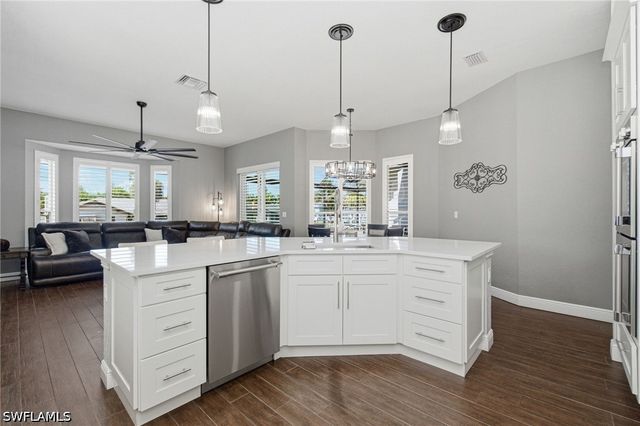 5531 Harborage DR, Fort Myers, FL 33908