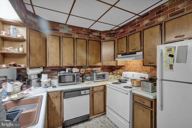 113 S WALNUT ST, Birdsboro, PA 19508