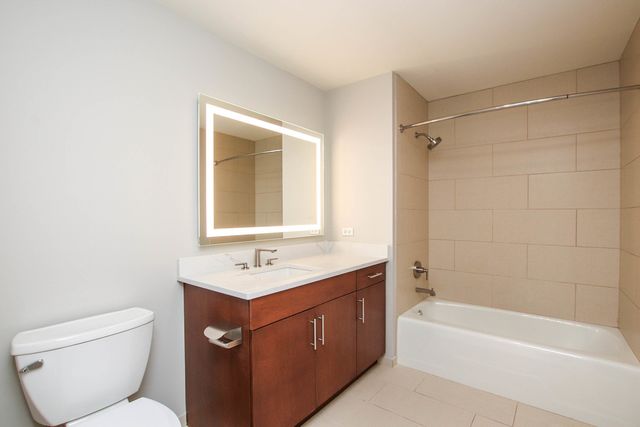 850 N Lake Shore Drive 1310, Chicago, IL 60611