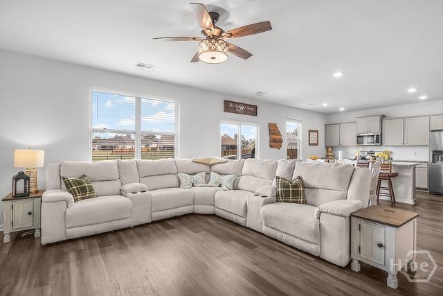159 Logging Hill Drive, Richmond Hill, GA 31324