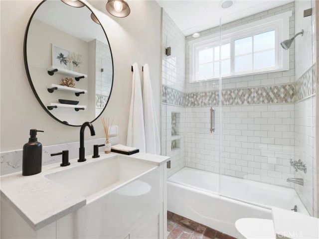 23271 Sylvan, Woodland Hills, CA 91367