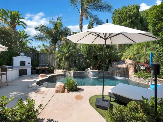 23271 Sylvan, Woodland Hills, CA 91367