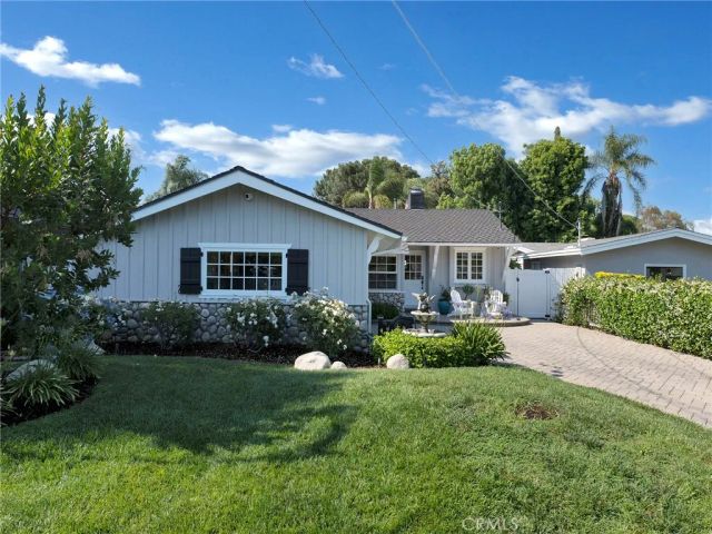 23271 Sylvan, Woodland Hills, CA 91367