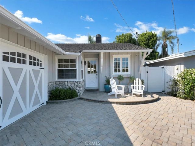23271 Sylvan, Woodland Hills, CA 91367