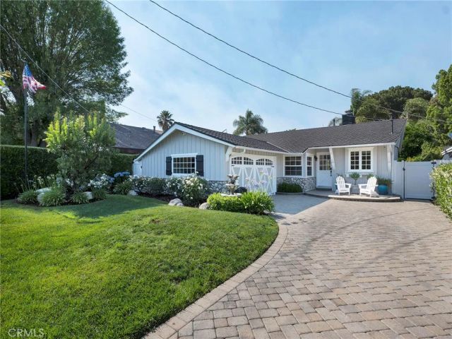 23271 Sylvan, Woodland Hills, CA 91367