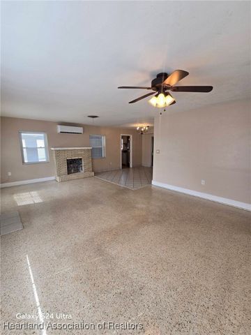 1514 Vicki Drive, Sebring, FL 33870