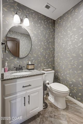 512 Dogwood Trails Loop, Carl Junction, MO 64834