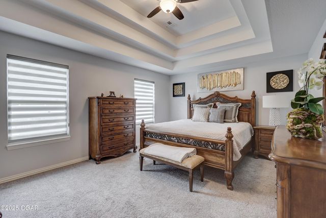 512 Dogwood Trails Loop, Carl Junction, MO 64834