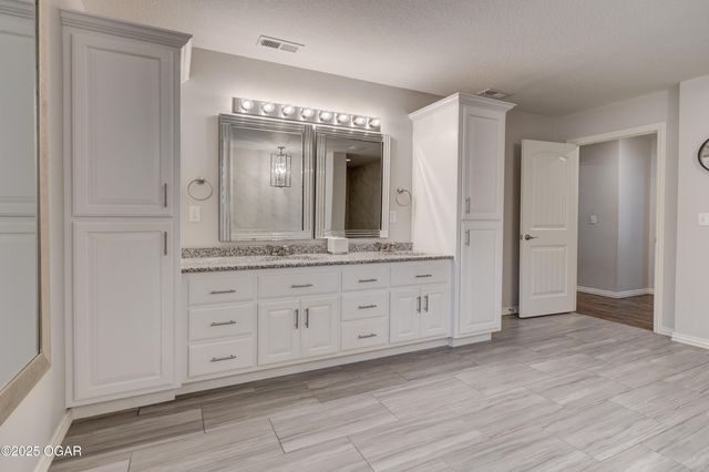 512 Dogwood Trails Loop, Carl Junction, MO 64834