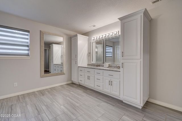 512 Dogwood Trails Loop, Carl Junction, MO 64834