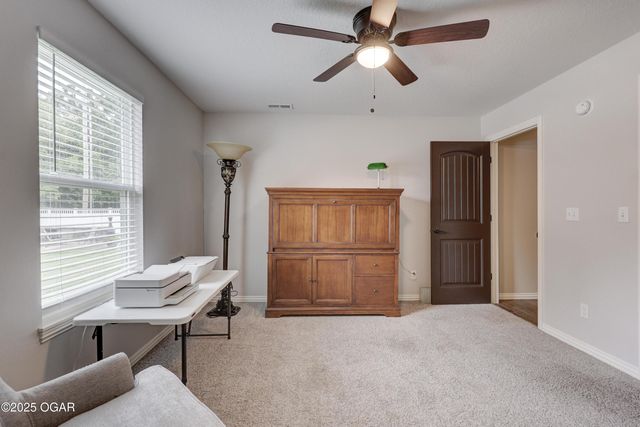 512 Dogwood Trails Loop, Carl Junction, MO 64834