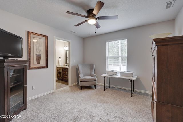 512 Dogwood Trails Loop, Carl Junction, MO 64834