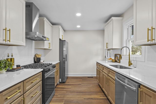 202 Paul Sawyier Drive, Frankfort, KY 40601