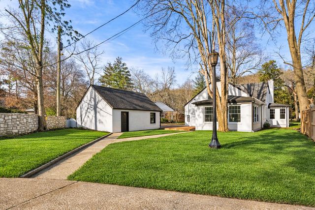 202 Paul Sawyier Drive, Frankfort, KY 40601